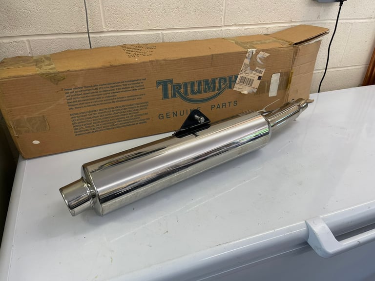 image for Thriumph Daytona 995i exhaust 