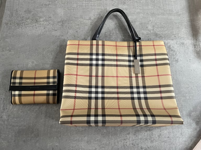 Burberry handbags | Stuff for Sale - Gumtree