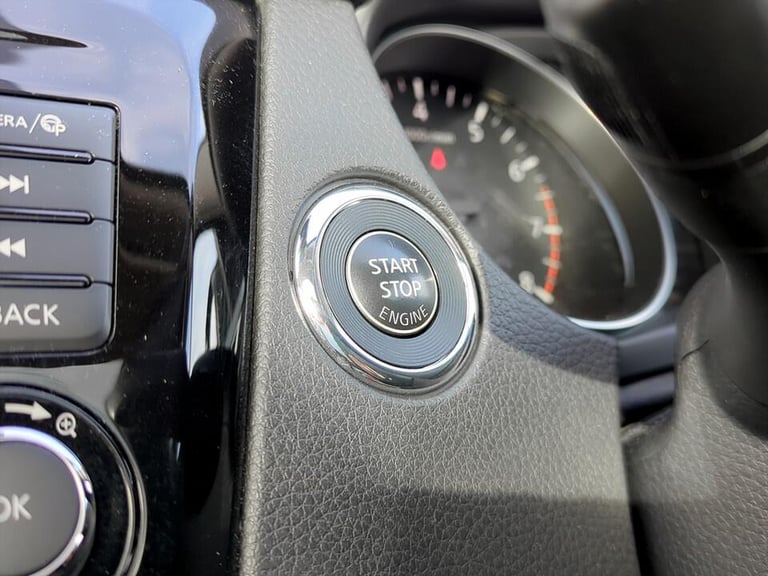 2019 Nissan Qashqai 1.3 DIG-T Tekna DCT Auto Euro 6 (s/s) 5dr HATCHBACK Petrol Automatic