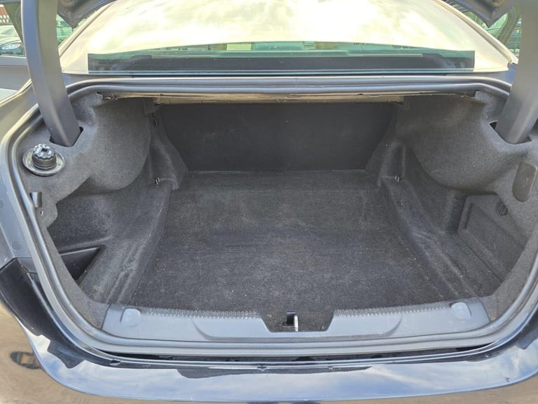 2016 Jaguar XE 2.0d Prestige Auto Euro 6 (s/s) 4dr Saloon Diesel Automatic