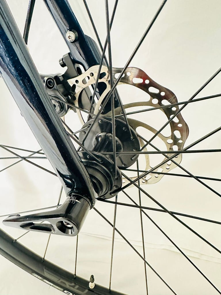 Virtually New CANNONDALE SYNAPSE Size/54 cm Road Bike MINT  