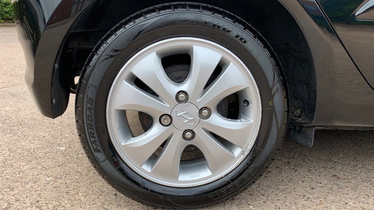 HYUNDAI i10 ACTIVE 5 DOOR HATCHBACK MANUAL ULEZ £20 ROAD TAX