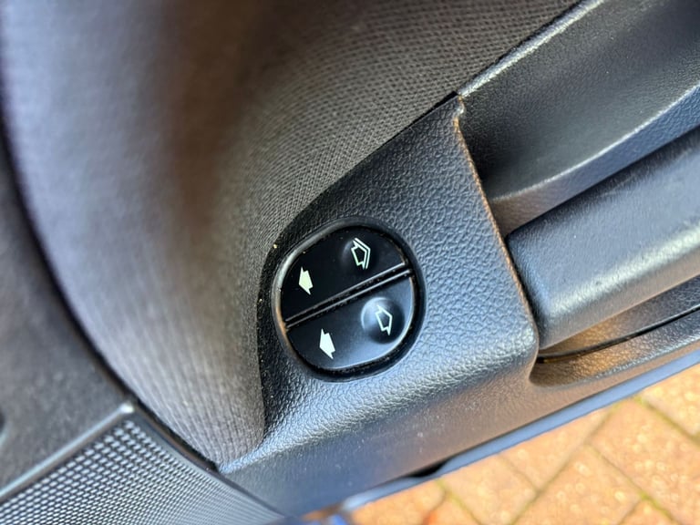 Ford, FIESTA, Hatchback, 2007, AUTOMATIC, 1596 (cc), 5 doors