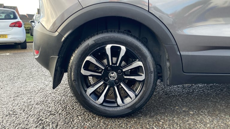 2022 Vauxhall Crossland 1.2 Design 5dr Petrol Hatchback Hatchback Petrol Manual