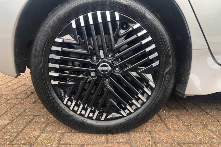 2022 Nissan Leaf 110kW N-Connecta 39kWh 5dr Auto HATCHBACK Electric Automatic