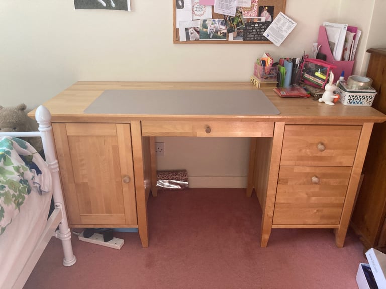 Lovely wooden desk/ dressing table 