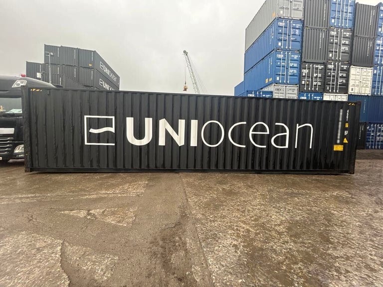 40ft HC SEMI NEW Shipping Container IICL NEW - Semi-New 4 Years Old