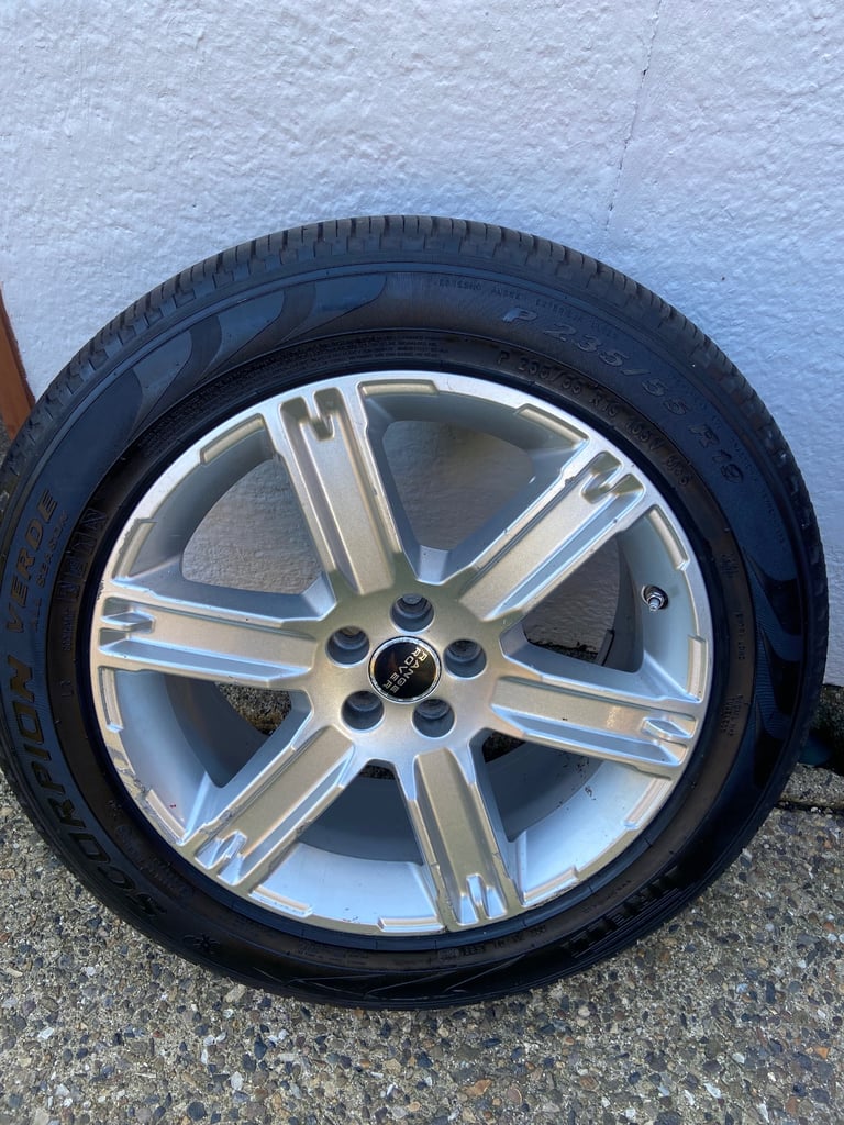 Range Rover Evoque 19” Wheel 
