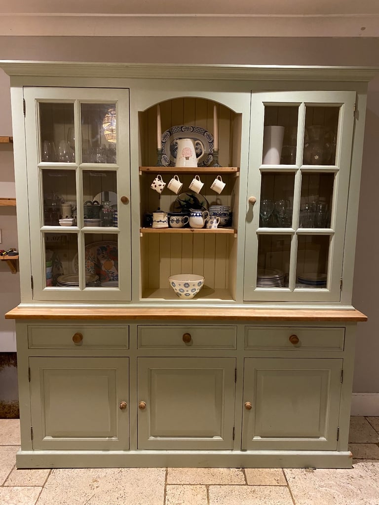 Country Kitchen Dresser - sage green