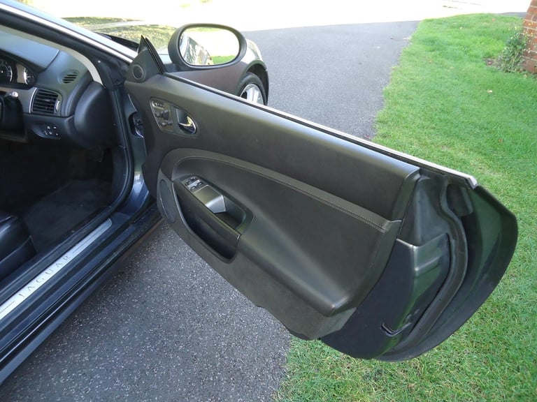 Jaguar XKR