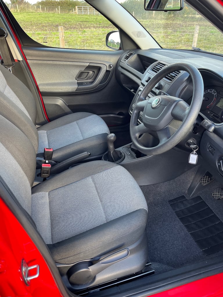 Skoda, ROOMSTER, MPV, 2010, Manual, 1390 (cc), 5 doors