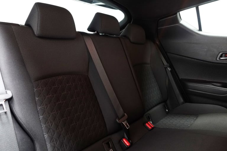 2021 Toyota C-HR 2.0 VVT-h GPF Design SUV 5dr Petrol Hybrid CVT Euro 6 (s/s) (184 ps) HATCHBACK P...