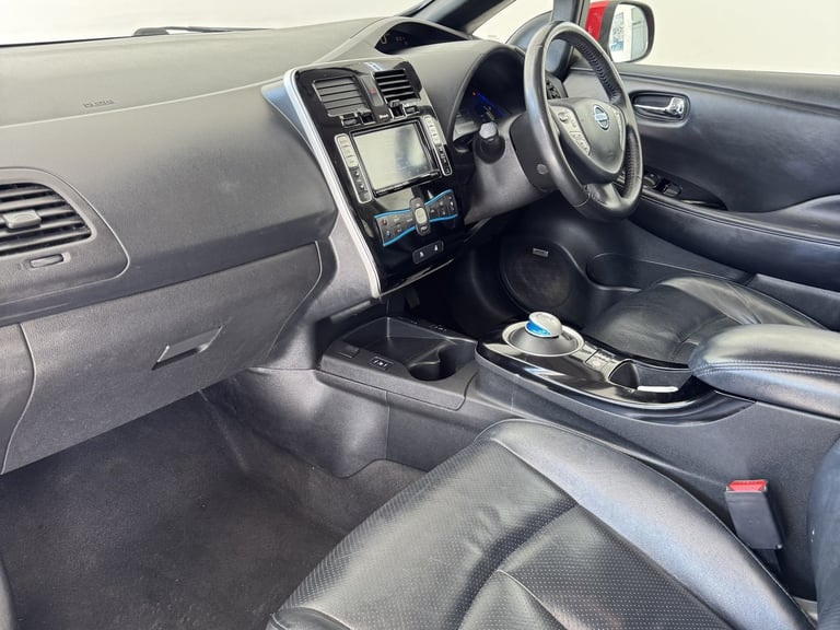 NISSAN LEAF 30kWh Tekna Red Auto Electric 2017