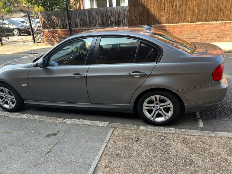 BMW, 3 SERIES, Saloon, 2011, Manual, 1995 (cc), 4 doors