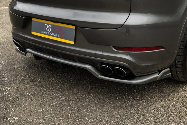 2023 Porsche Cayenne 3.0 V6 E-Hybrid 25.9kWh TiptronicS 4WD Euro 6 (s/s) 5dr ESTATE Petrol/Electr...