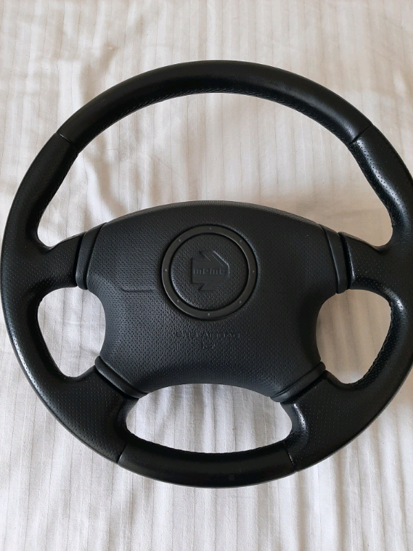 Subaru/ momo steering wheel 