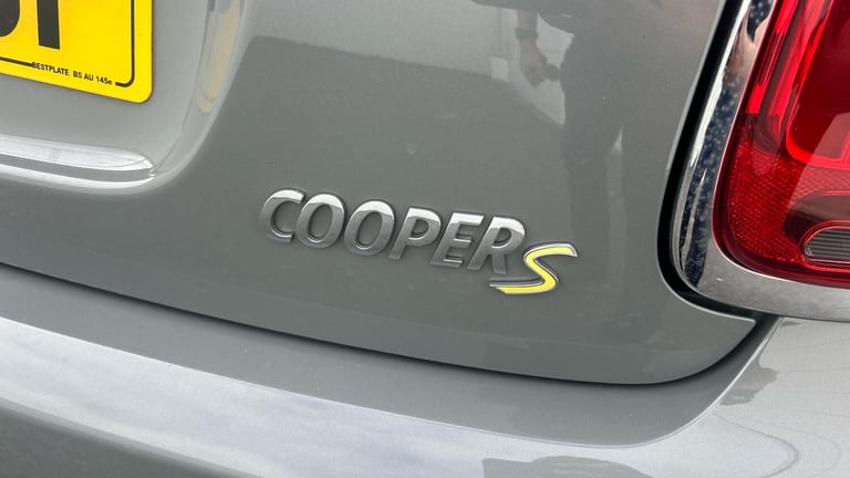 2022 MINI Hatch 135kW Cooper S Level 2 33kWh 3dr Auto Electric Hatchback Hatchback Electric Autom...