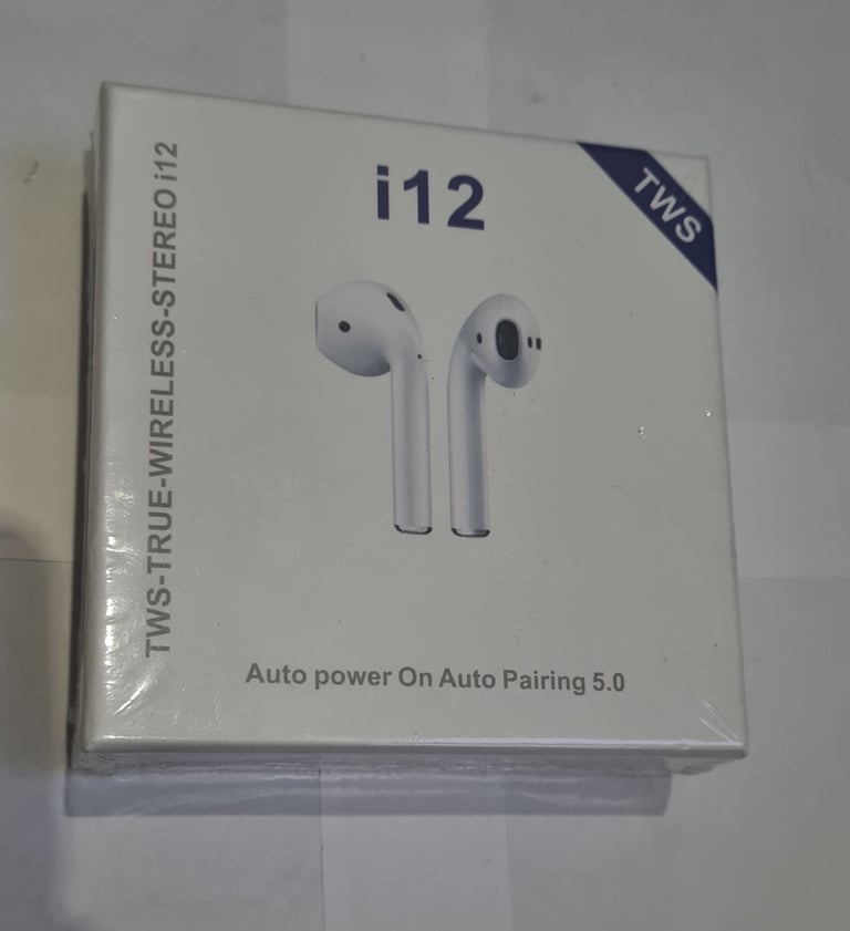 TWS I12 TRUE-WIRELESS-STEREO * NEW AND BOXED *