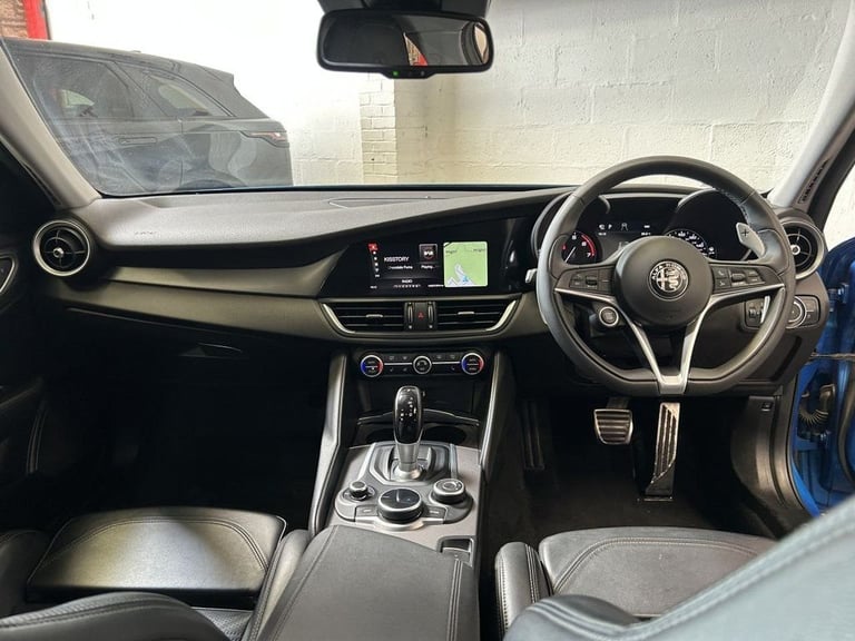 2018 Alfa Romeo Giulia 2.0T Veloce Saloon 4dr Petrol Auto Euro 6 (s/s) (280 ps) Saloon Petrol Aut...