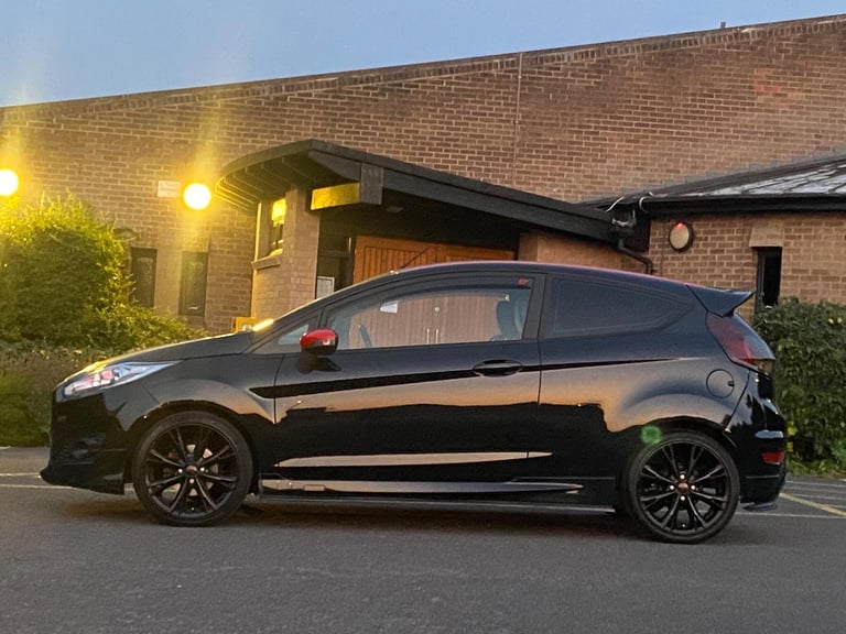 2015 Ford Fiesta 1.0T EcoBoost Zetec S Black Edition Euro 5 (s/s) 3dr HATCHBACK Petrol Manual