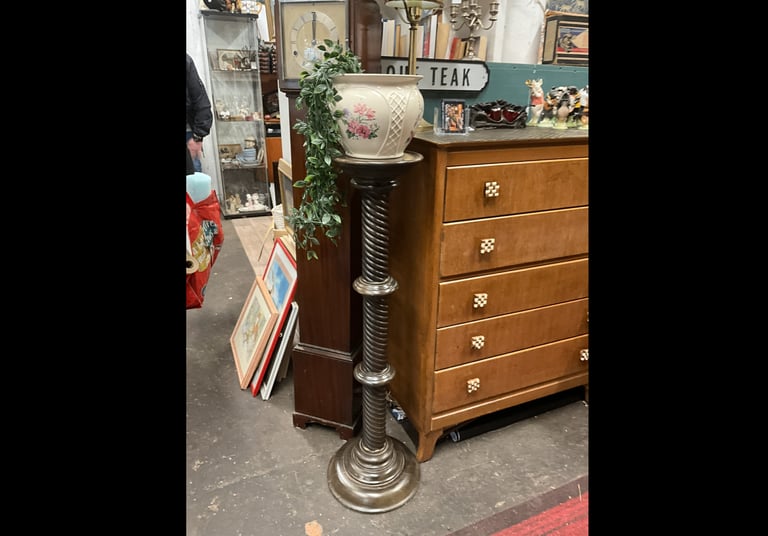 Lovely vintage bookcase very very clean