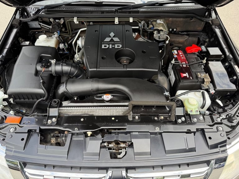 2013 Mitsubishi Shogun 3.2 DI-DC [197] SG3 5dr Auto ESTATE DIESEL Automatic