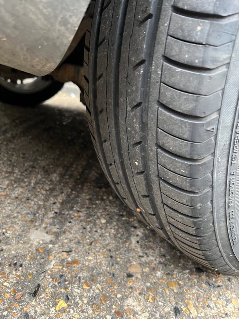 Ford focus ghia alloy wheels 16”