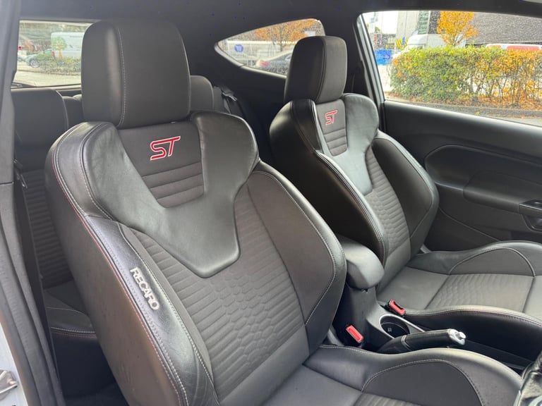 2016 Ford Fiesta 1.6T EcoBoost ST-200 Euro 6 3dr HATCHBACK Petrol Manual