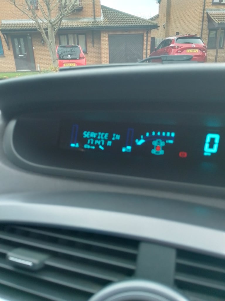 Renault, SCENIC, MPV, 2009, Manual, 1598 (cc), 5 doors