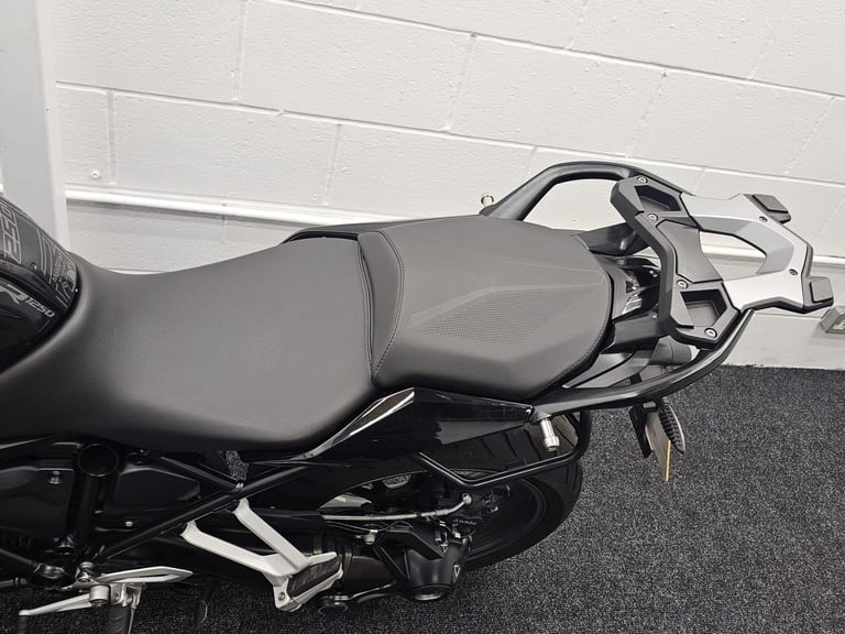 BMW R1250 R SE - FULL BMW HISTORY - LONG MOT 