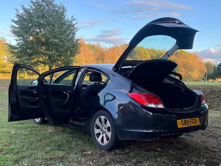 2011 Vauxhall Insignia 1.8i 16V SRi 5dr HATCHBACK Petrol Manual