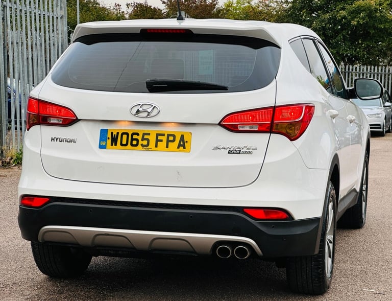 2016 Hyundai Santa Fe 2.2 CRDi SE 4WD Euro 5 5dr (5 seat) ESTATE Diesel Manual
