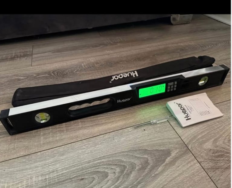 image for HUEPAR DIGITAL SPIRIT LEVEL WITH CARRY CASE