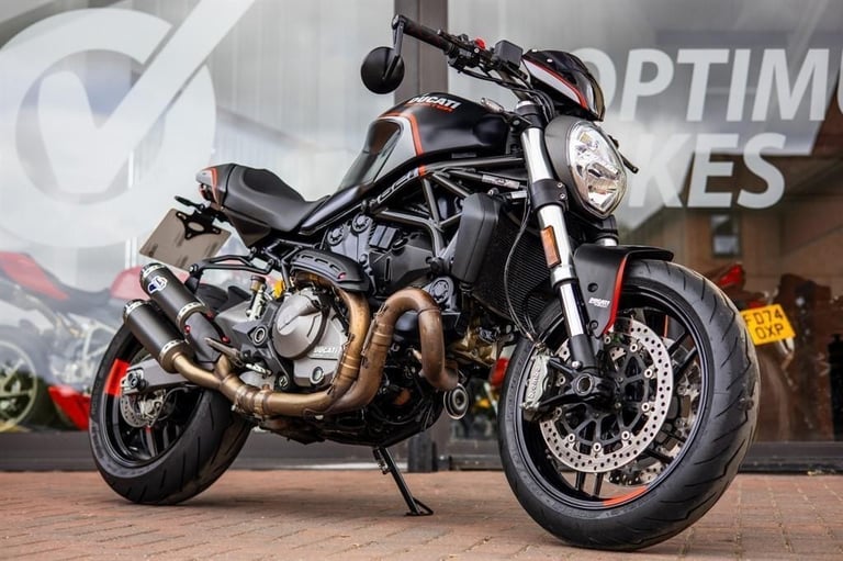 Ducati Monster 821 STEALTH ! TERMIS ! EXTRAS ! STUNNING