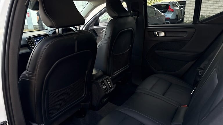 2025 Volvo XC40 Ultra, B4 Mild hybrid, Petrol, Dark Estate Petrol Automatic