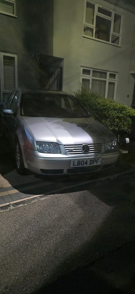 2004 Volkswagen Bora 2.3 V5 4dr Tip Auto [170bhp] SALOON Petrol Automatic