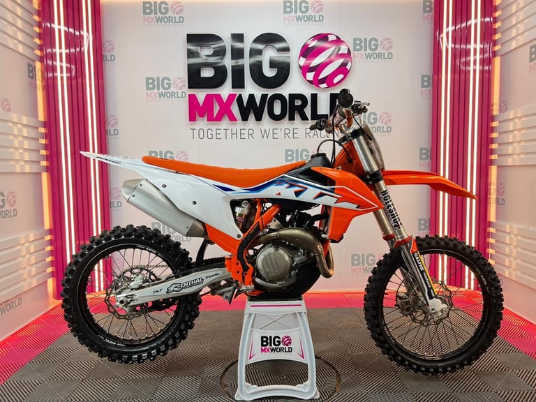 KTM SXF 450 2022 - Only 53 Hours - Brand New Original Plastics - Immaculate