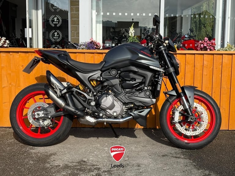 image for 2022 Ducati Monster 937 Plus