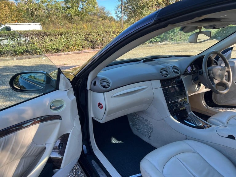 2006 Mercedes-Benz CLK 3.0 CLK280 Elegance Cabriolet 7G-Tronic 2dr CONVERTIBLE Petrol Automatic