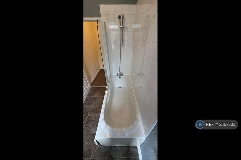 2 bedroom house in Church Street, Westhoughton, Bolton, BL5 (2 bed) (#2557333)