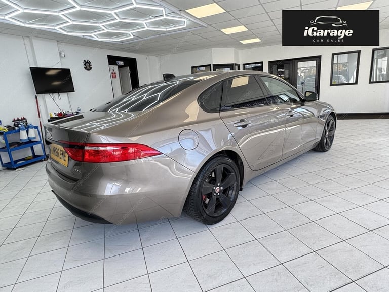 2016 Jaguar XF 2.0d Portfolio Saloon 4dr Diesel Auto Euro 6 (s/s) (180 ps) Saloon Diesel Automatic