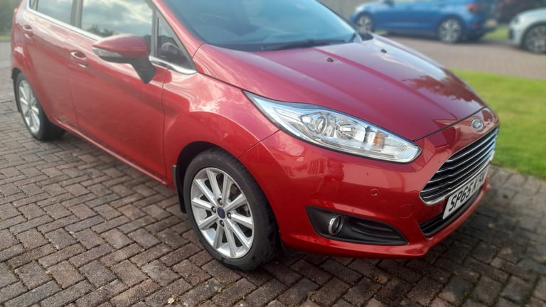 Ford FIESTA Titanium 1.0 ecoboost, 2015, 5dr manual, FSH, MOT 21/7/26,£20 Road tax, High spec car