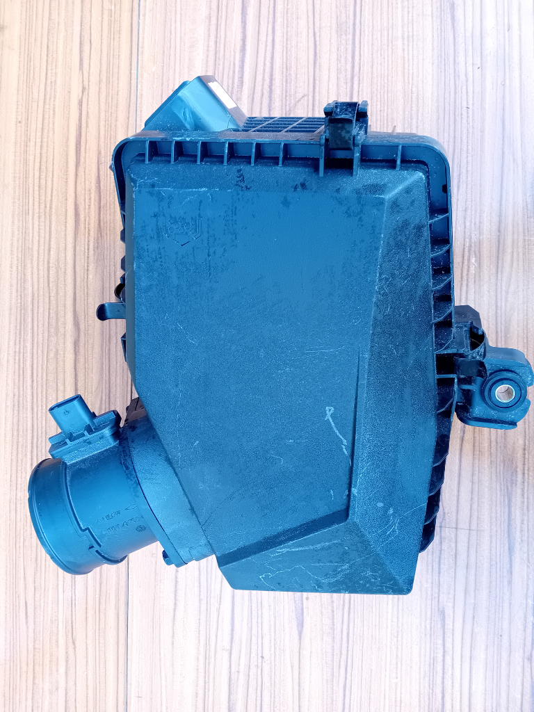 HYUNDAI TUCSON 21-23 1.6 PETROL HYBRID AIR FLOW METER SENSOR 28164-2M400 AND FILTER CASING 28110-P0