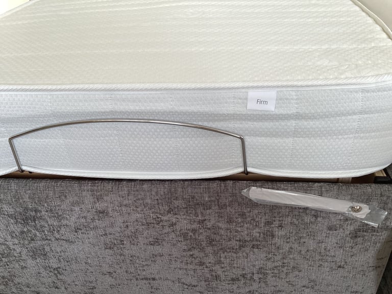 Twin fully adjustable electric beds 