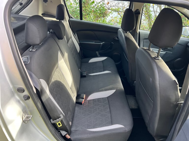 65 Dacia Sandero Stepway **LOW MILEAGE**