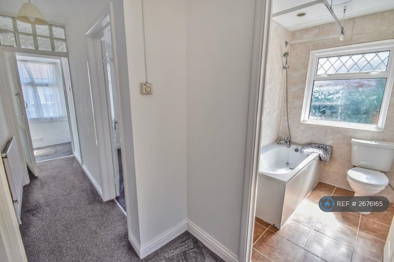 3 bedroom house in Thomas Street, Rochester, ME1 (3 bed) (#2676165)