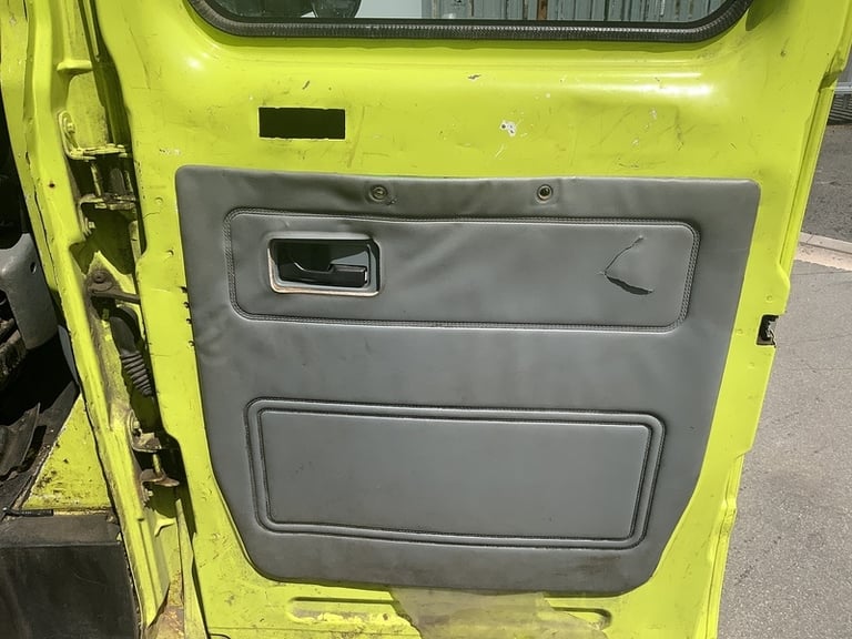 2014 Ford Transit TDCi 350 Chassis Cab Diesel Manual