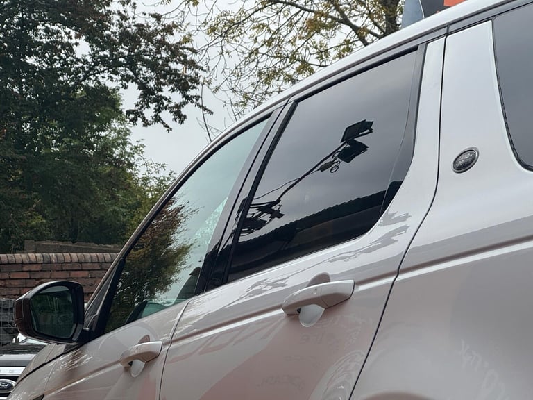 2017 Land Rover Discovery Sport 2.0 TD4 SE Tech 4WD Euro 6 (s/s) 5dr ESTATE Diesel Manual