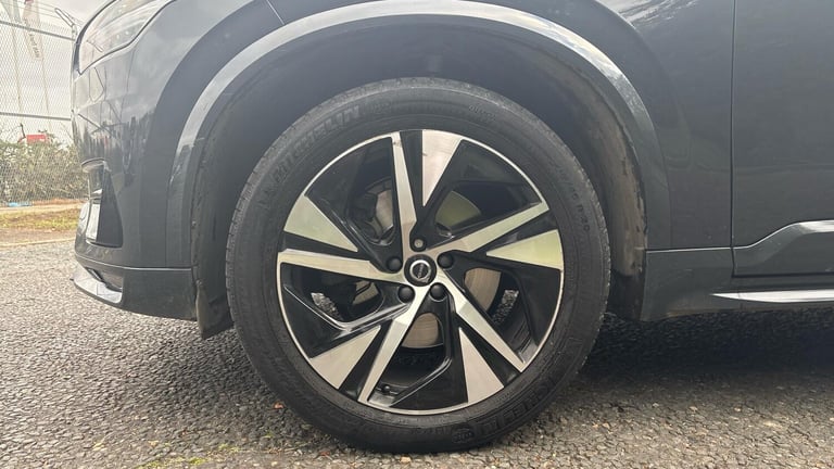 2022 Volvo XC90 R-Design, B5 AWD mild hybrid, 7 Seats ESTATE Diesel/Electric Hybrid Automatic