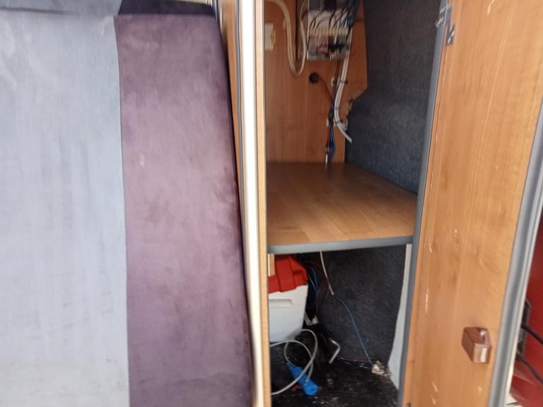 PEUGEOT EXPERT HDI LWB 2 BERTH 57PLATE